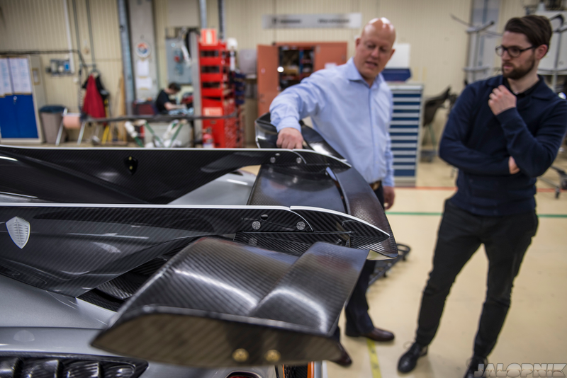 Illustration for article titled This Is The Final Build Process Of The Amazing Koenigsegg One:1